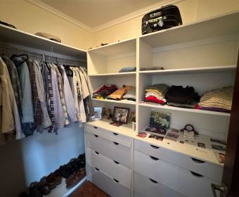 House for sale in Ciudad Hacienda Los Reyes, within the Las Vueltas condominium.