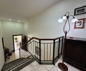House for sale in Ciudad Hacienda Los Reyes, within the Las Vueltas condominium.