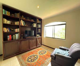 House for sale in Ciudad Hacienda Los Reyes, within the Las Vueltas condominium.