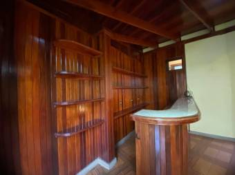 Se vende espaciosa casa con patio y terraza en Alajuela 25-988 Se vende espaciosa casa con patio y terraza en Alajuela 25-988