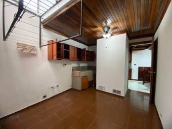 Se vende espaciosa casa con patio y terraza en Alajuela 25-988 Se vende espaciosa casa con patio y terraza en Alajuela 25-988