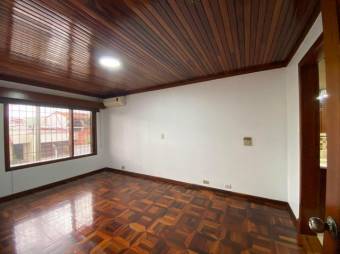 Se vende espaciosa casa con patio y terraza en Alajuela 25-988 Se vende espaciosa casa con patio y terraza en Alajuela 25-988