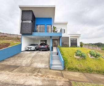 House for sale in the Terrazas Condominium, Tacacorí, Alajuela.