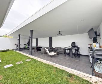 Casa a la venta en Condominio Terrazas, Tacacorí de Alajuela.