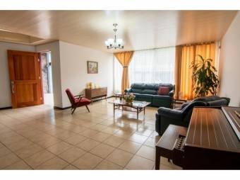 VENTA DE CASA USO MIXTO, SAN JOSÉ, SABANA NORTE, MATA REDONDA 
