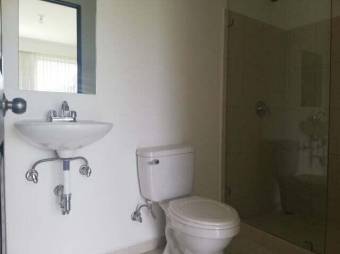 Se alquila apartamento en condominio de San Antonio Alajuela 25-1954