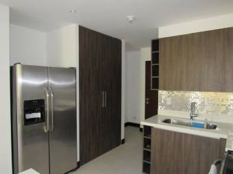 Se alquila moderno apartamento amoblado en Pozos Santa Ana 26-338