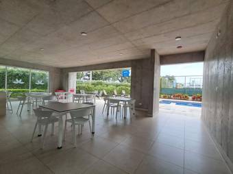 Se alquila moderno apartamento en Condominio Altamira 26-404
