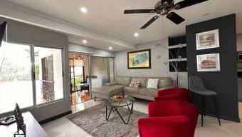 Se alquila espacioso apartamento amoblado en Alajuelita San José 26-383