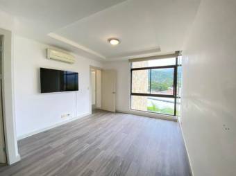 Se alquila espacioso apartamento en Avalon Country Club 26-261