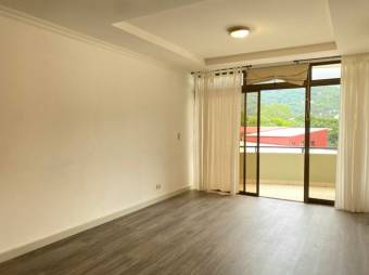 Se alquila espacioso apartamento en Avalon Country Club 26-261