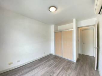 Se alquila espacioso apartamento en Avalon Country Club 26-261