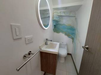 Se alquila casa con terraza en condominio San Antonio Escazú 26-354 Se alquila casa con terraza en condominio San Antonio Escazú 26-354