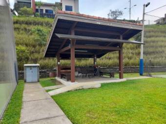 Se alquila casa amoblada en condominio de Grecia Alajuela 25-1713