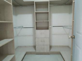 Se alquila casa amoblada en condominio de Grecia Alajuela 25-1713