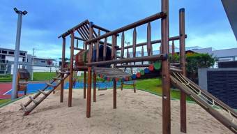 Se alquila casa con patio en condominio de Sabanilla San José 26-344 Se alquila casa con patio en condominio de Sabanilla San José 26-344