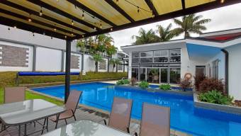 Se alquila casa con patio en condominio de Sabanilla San José 26-344 Se alquila casa con patio en condominio de Sabanilla San José 26-344