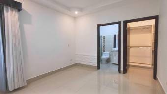 Se alquila casa con patio en condominio de Sabanilla San José 26-344 Se alquila casa con patio en condominio de Sabanilla San José 26-344