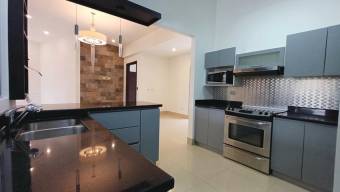 Se alquila casa con patio en condominio de Sabanilla San José 26-344 Se alquila casa con patio en condominio de Sabanilla San José 26-344