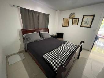 Se vende propiedad de lujo con 2.3 hectáreas de lote en Santa Ana 25-1016