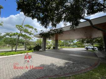 Se vende amplio lote de 1,631m2 en Hacienda Espinal 26-357