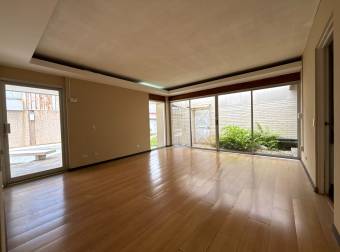 VENTA Y ALQUILER DE CASA DE UNA PLANTA, BARRIO DENT, SAN PEDRO