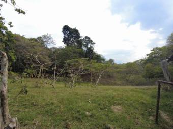 Se vende amplio lote de 6,800m2 en San Luis de Heredia 23-3201