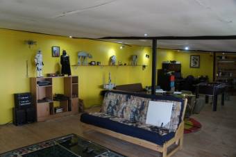 Se venden 2 casas con amplio lote de 2,600m2 en San Rafael Heredia 25-1038