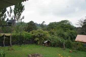 Se venden 2 casas con amplio lote de 2,600m2 en San Rafael Heredia 25-1038