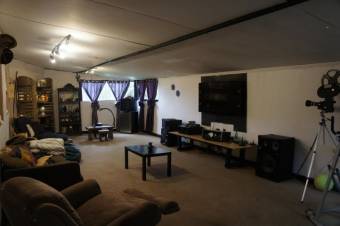 Se venden 2 casas con amplio lote de 2,600m2 en San Rafael Heredia 25-1038