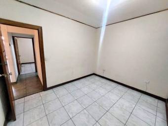 Se vende propiedad con 2 apartamentos en San Francisco Heredia 26-286