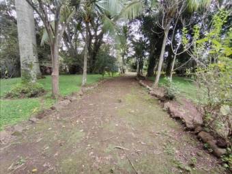 Se vende lote plano de 4,717m2 en Coyol de Alajuela 23-410