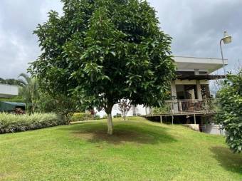 Se vende casa casa con lote de 7,011m2 en San Pedro de Barva 25-462