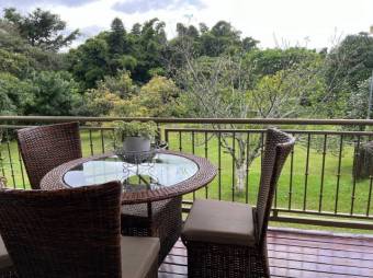 Se vende casa casa con lote de 7,011m2 en San Pedro de Barva 25-462