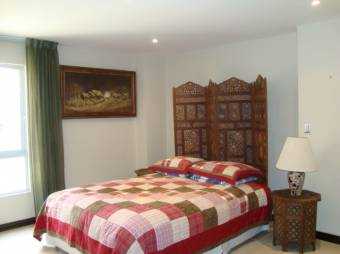 VENTA DE APARTAMENTO AMOBLADO, ESCAZU, SAN RAFAEL, CONDOMINIO VALLE ARRIBA 