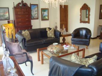 VENTA DE APARTAMENTO AMOBLADO, ESCAZU, SAN RAFAEL, CONDOMINIO VALLE ARRIBA 