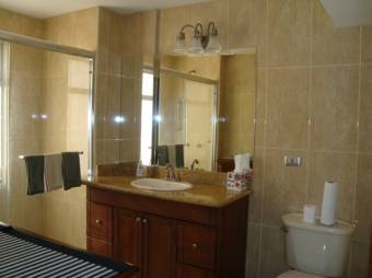 VENTA DE APARTAMENTO AMOBLADO, ESCAZU, SAN RAFAEL, CONDOMINIO VALLE ARRIBA 