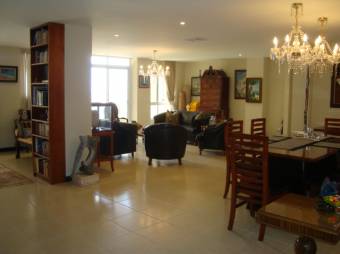 VENTA DE APARTAMENTO AMOBLADO, ESCAZU, SAN RAFAEL, CONDOMINIO VALLE ARRIBA 