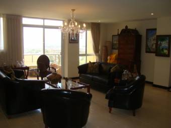 VENTA DE APARTAMENTO AMOBLADO, ESCAZU, SAN RAFAEL, CONDOMINIO VALLE ARRIBA 