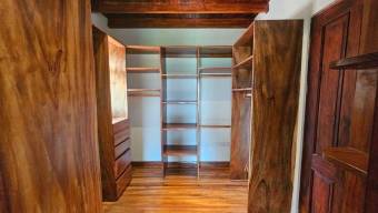 MLS-26-237 LS VENTA CASA MORAVIA SAN JOSE