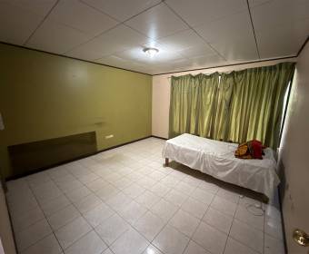 Mixed-use property for sale in Tacares de Grecia. Well-foreclosed bank transfer.