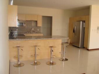 VENTA DE APARTAMENTO, ESCAZU, SAN RAFAEL, CONDOMINIO VALLE ARRIBA 