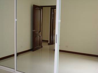 VENTA DE APARTAMENTO, ESCAZU, SAN RAFAEL, CONDOMINIO VALLE ARRIBA 