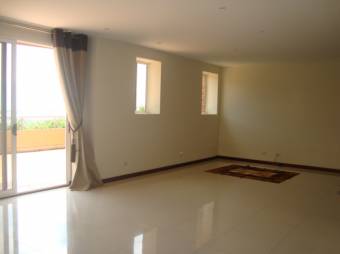 VENTA DE APARTAMENTO, ESCAZU, SAN RAFAEL, CONDOMINIO VALLE ARRIBA 