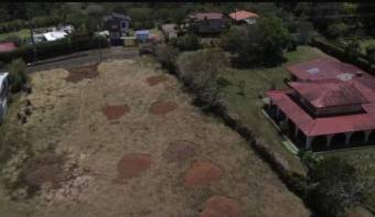 Se vende amplio lote de 6,400m2 en San Isidro Heredia 24-1551