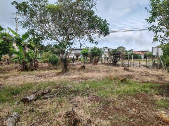 Se vende amplio lote de 3,800m2 en Concepción de Heredia 25-402