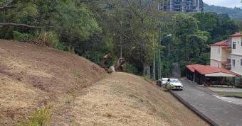 Se vende amplio lote de 6,700m2 en Santa Ana 25-829