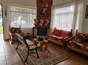 Se vende amplia finca de 1 hectárea en Santa Barbara Heredia 23-1488