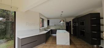 Alquiler de Casa en San Rafael de Escazú. RAH 27-472