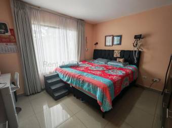 Venta de Casa en Granadilla de Curridabat. RAH 27-470